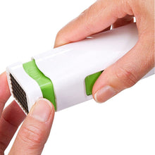 Load image into Gallery viewer, Garlic Cube Cutter