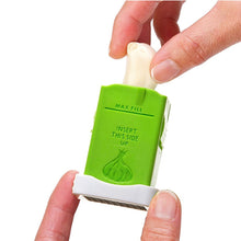 Load image into Gallery viewer, Garlic Cube Cutter